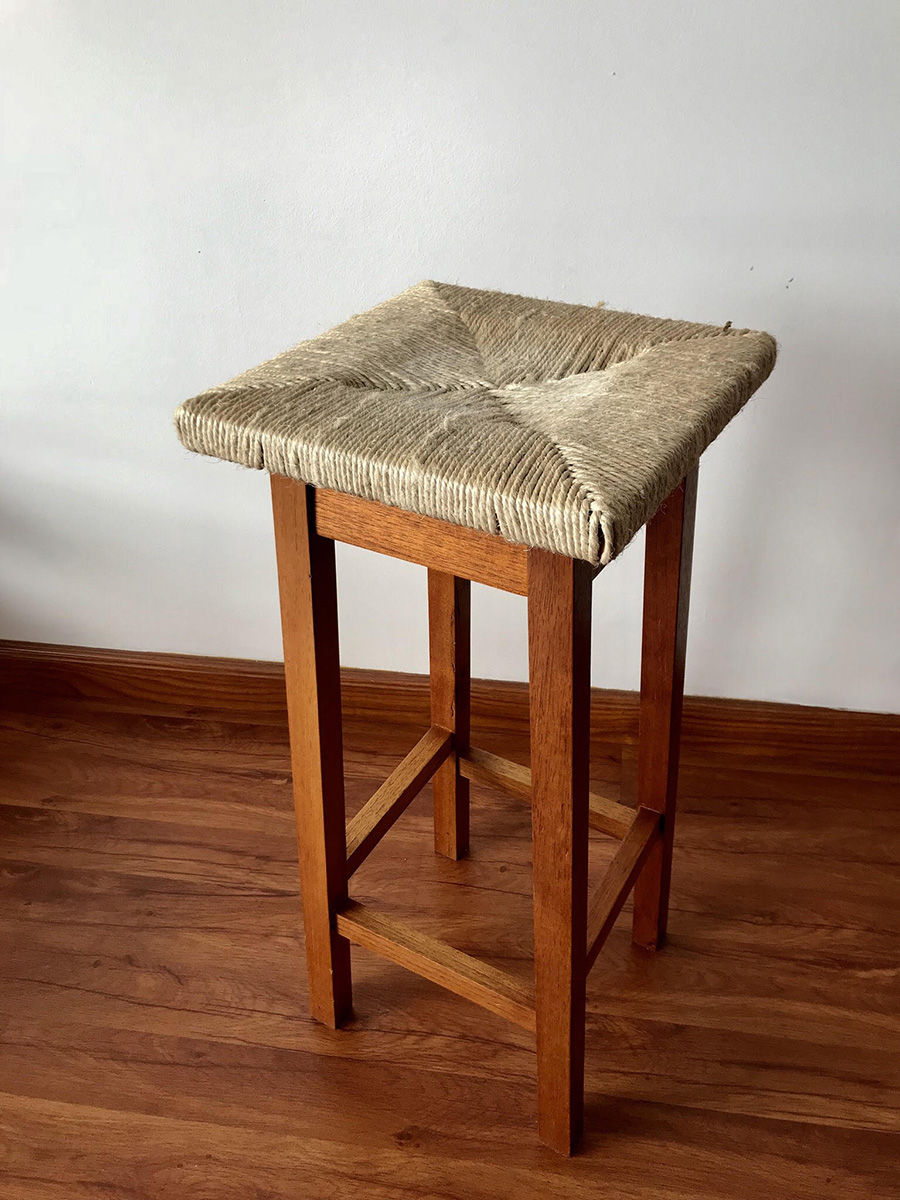 Butaca en madera y tejido