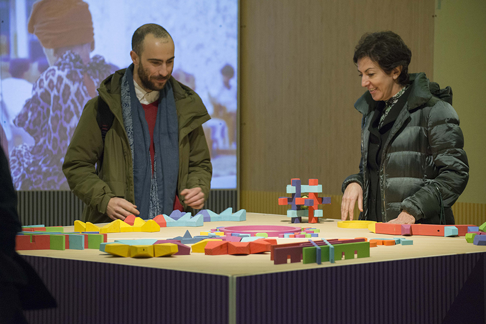 Concurso de mobiliario urbano. Equipo de Mazzanti